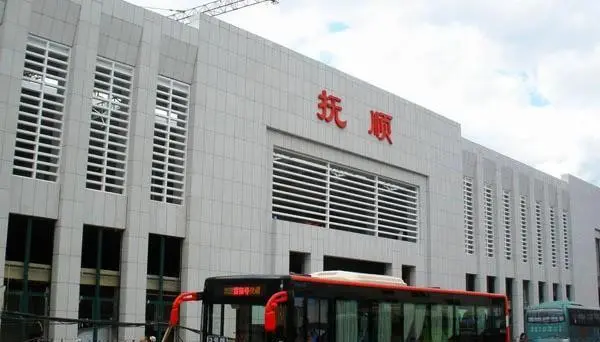 石家莊到撫順物流公司-五金交電運(yùn)輸專線「服務(wù)周到」