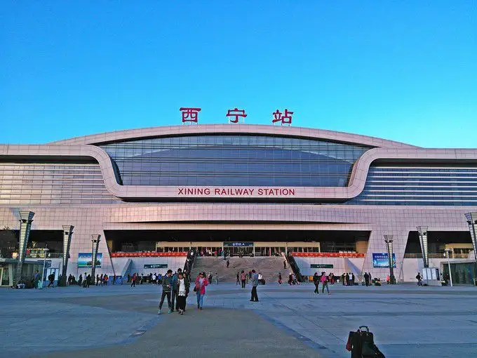 邯鄲到西寧物流公司-五金交電運輸專線-送貨上門